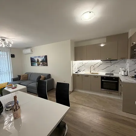Sea View 2 Bedroom - B-29-sarafovo *